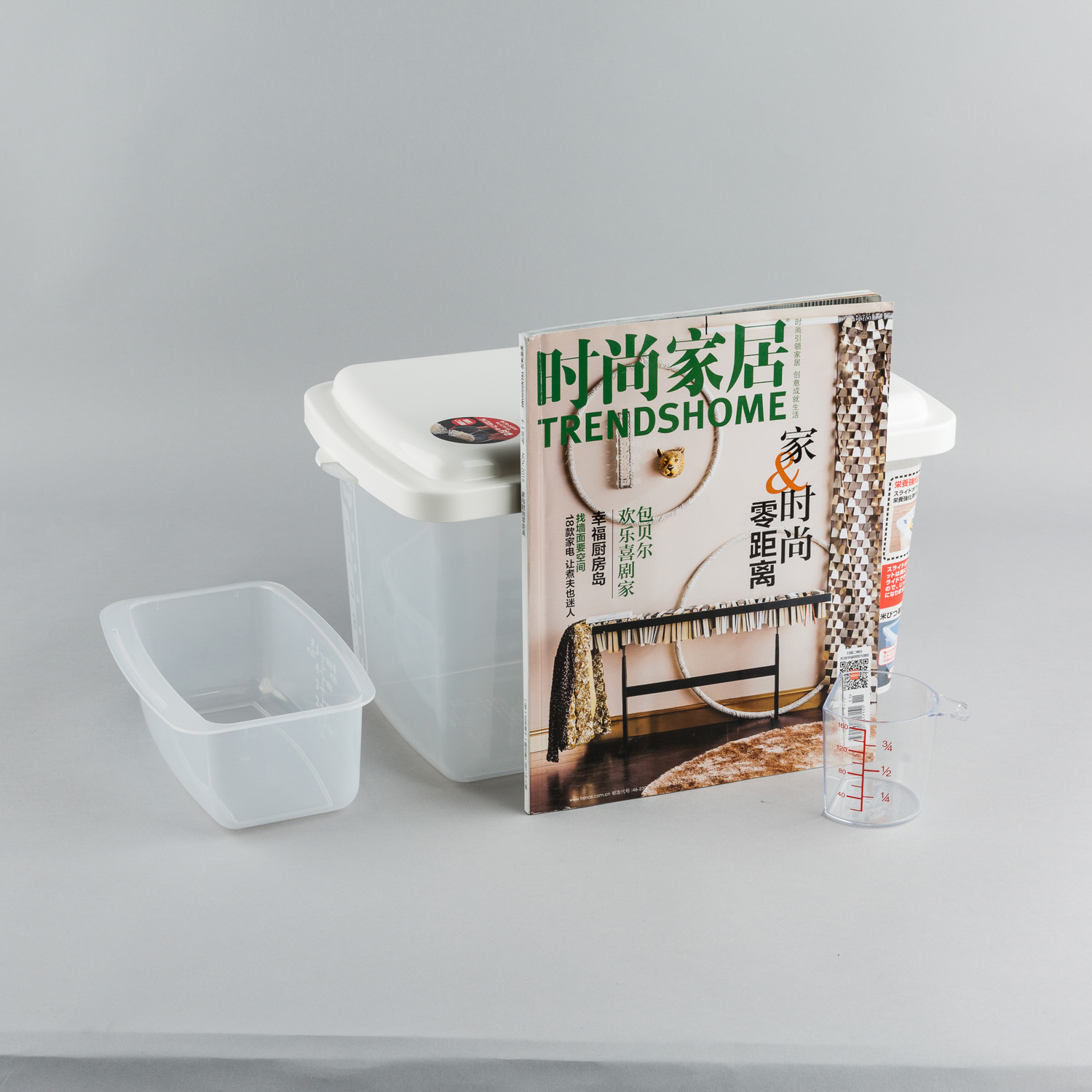 日本原产inomata5kg装储米箱米缸米桶带量杯滑轮残米盒 白色