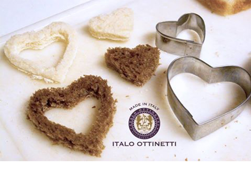 意大利原产 ITALO OTTINETTI铝质花朵蛋糕模具 烘焙工具 银色