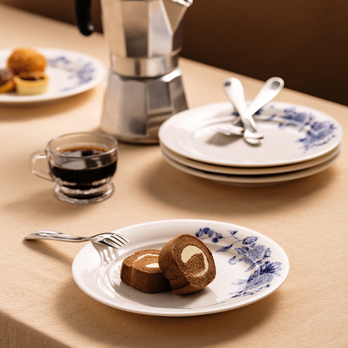 日本原产舍米蓝蔷薇点心盘新骨瓷五件套装 蔷薇点心盘新骨瓷五件套装