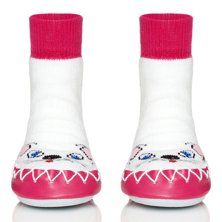 英国MOCCIS手工缝制防滑软鞋贴肤鞋袜子鞋猫小姐