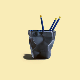 丹麦essey Pen Pen创意褶皱笔筒