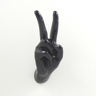 英国原产THELERMONT HUPTON创意款胜利手势衣帽挂钩墙挂