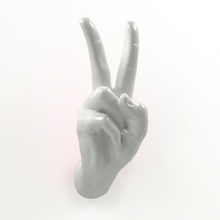 英国原产THELERMONT HUPTON创意款 胜利手势衣帽挂钩墙挂